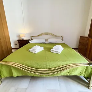 https://casa-gramsci-affitti-brevi-italia.emilia-romagnahotels.net